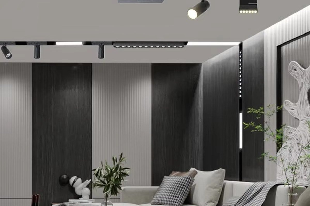 Recessed vs Surface-Mounted vs Plaster-In Tracks: Pros, Cons and When to Use Each